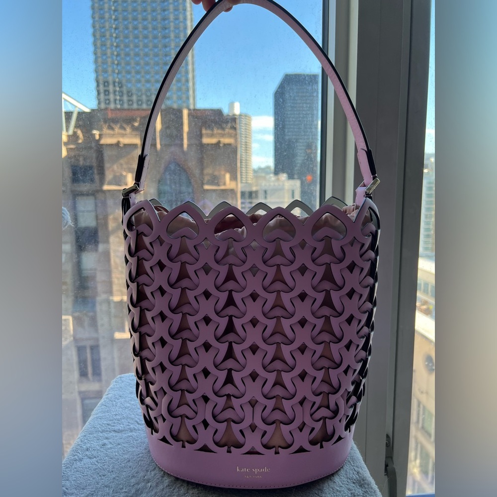 KATE SPADE DORIE Medium Leather Bucket Bag